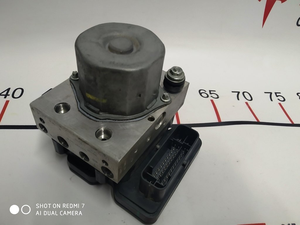 1 ABS AWD module Tesla model S 1038119-00-D